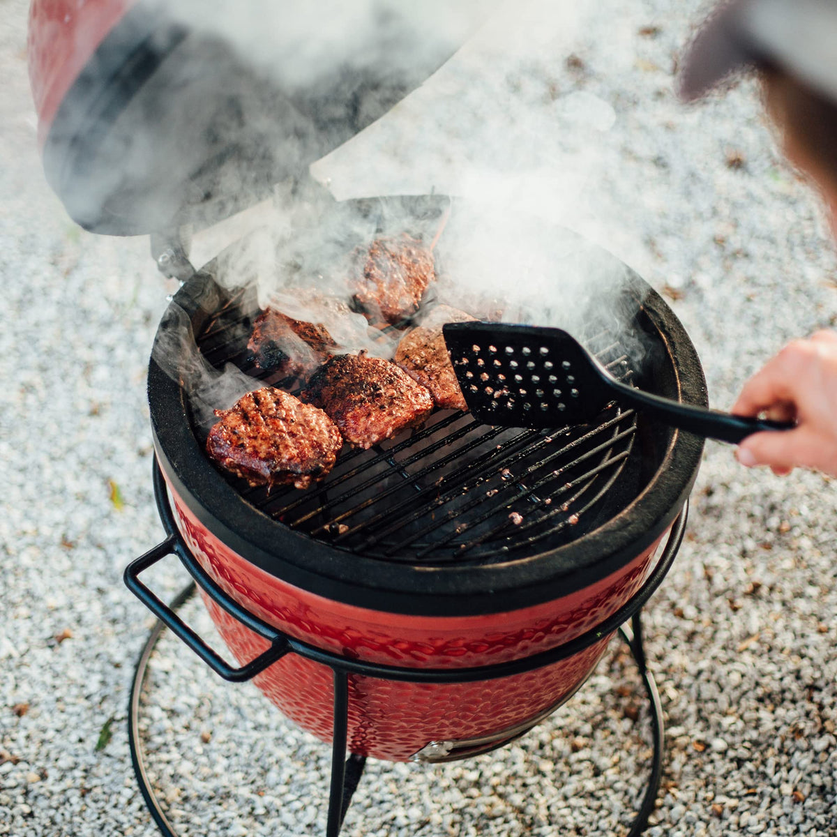 Charcoal Ceramic Grill With Cast Iron Stand - Joe Junior Grill + Cover + Plate