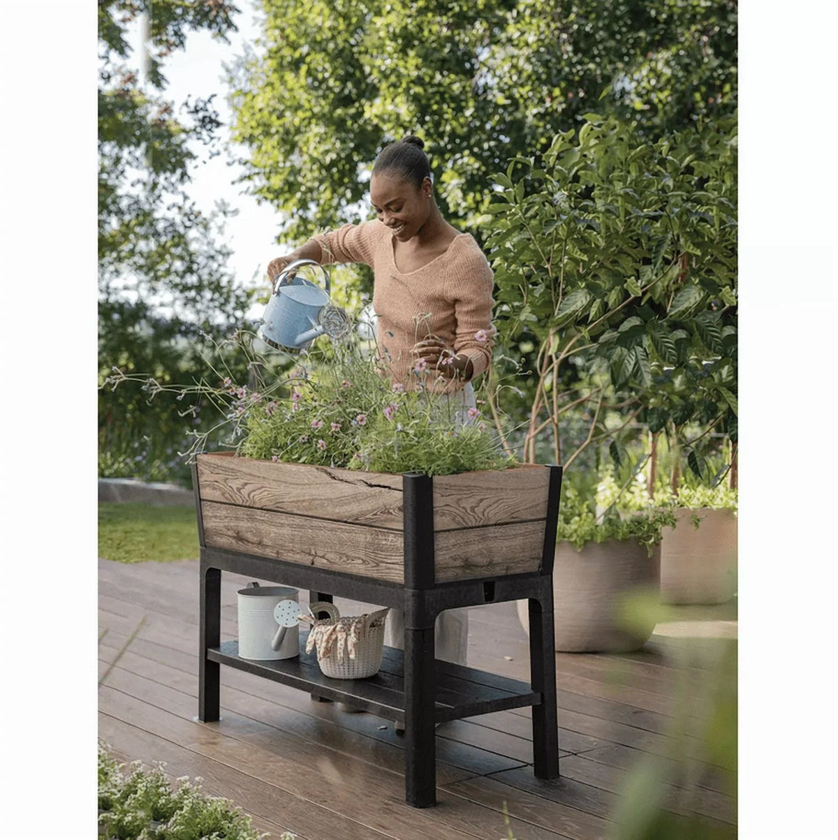 Keter Signature Collection Resin Elevated Garden Bed, 29 Gal.