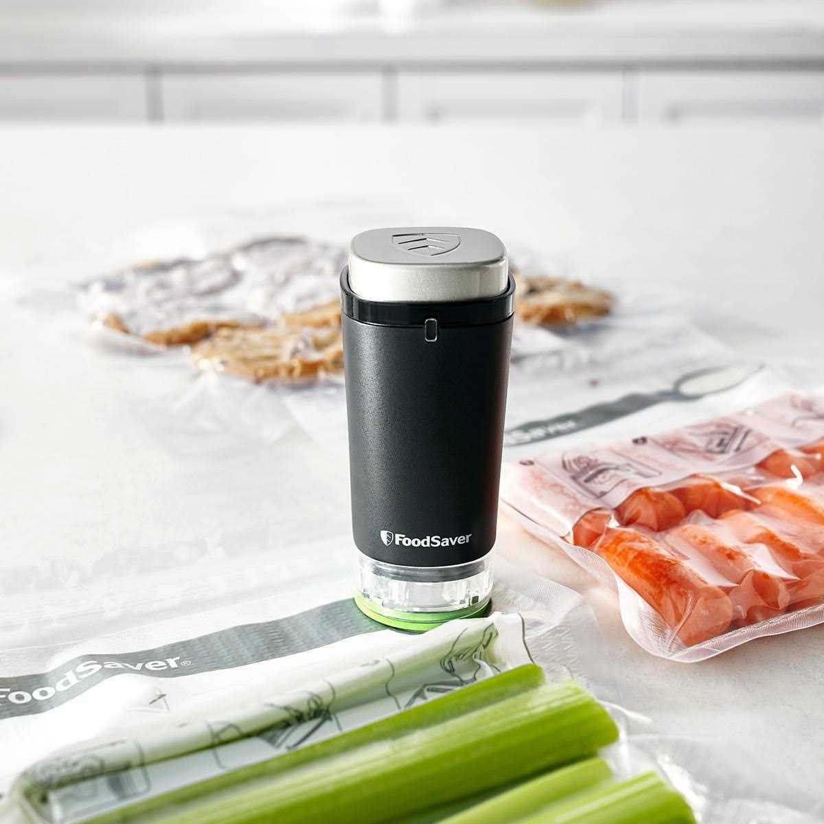 FoodSaver Cordless Handheld Food Vacuum Sealer