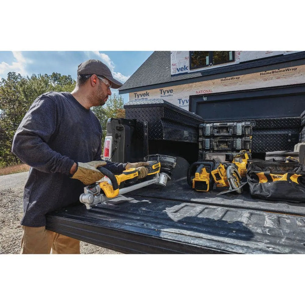 DEWALT 20V MAX Cordless String Trimmer And Leaf Blower Combo Kit - 13 in, 4 Ah Battery