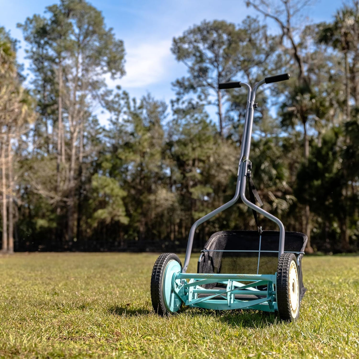 Mower Company 16-Inch 7-Blade Reel Mower With Grass Catcher - 1725-16GC