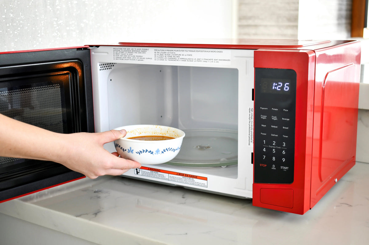 Frigidaire Countertop Microwave Oven, 1.1 Cu. Ft., 1000 Watt, White