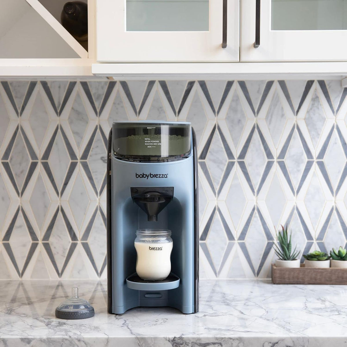 Baby Brezza Automatic Warm Formula Maker, BPA-Free, White - FRP0046COM