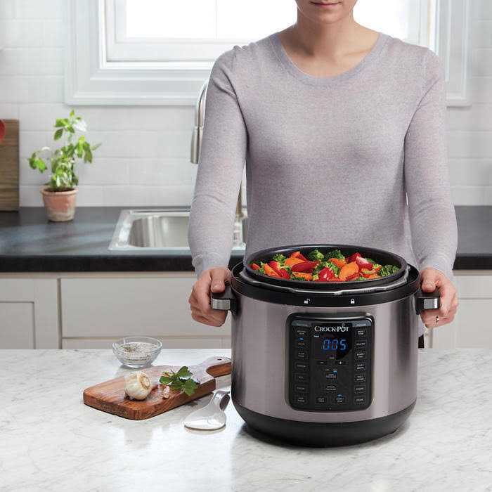 Crock-Pot 8-Quart Multi-Use XL Express Crock Programmable Slow Cooker