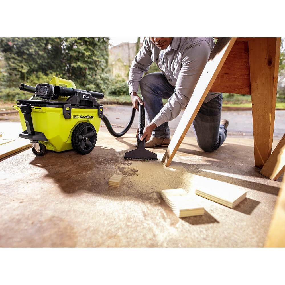 RYOBI ONE+ 18V Cordless 6 Gal Wet/Dry Vacuum Kit With 4.0 Ah Battery And Charger - P770KN